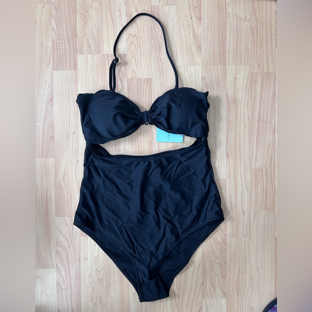 Women’s Cupshe Bathing Suit